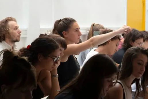 Découvrez les avantages de la prépa en arts appliqués intégrée.
