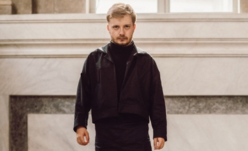 Luca Ianelli étudiant en Communication à la Fashion Week de Milan 