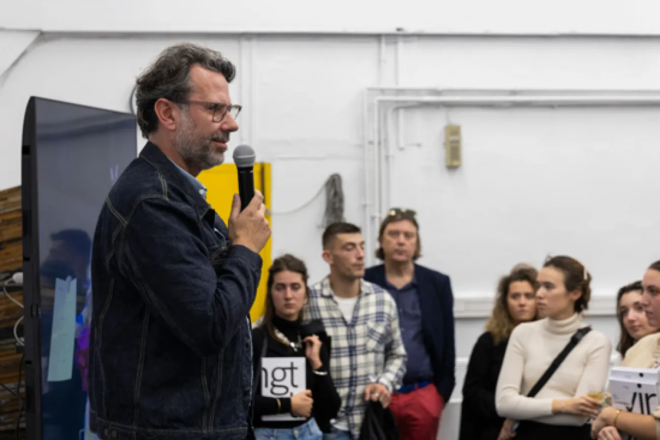 Remise du Yearbook 2023 Remise du Yearbook 2023