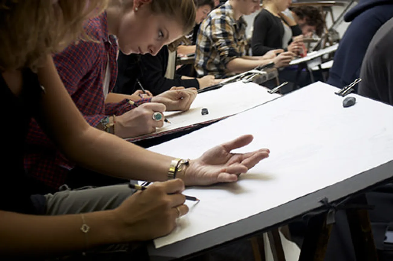 QU’EST-CE QU’UNE FORMATION EN ARTS APPLIQUÉS ?